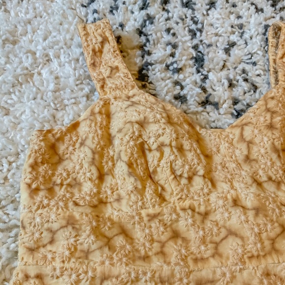 SOLD Vintage Liz & Co Pastel Embroidered Sleeveless Top - Picture 3 of 9